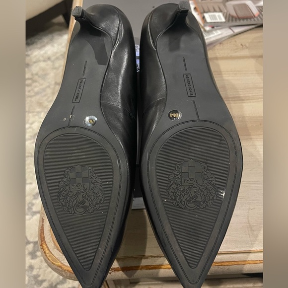 Vince Camuto Low Heels  Sz 11 - Picture 3 of 8